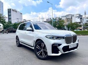 Xe BMW X7 xDrive40i M Sport 2022