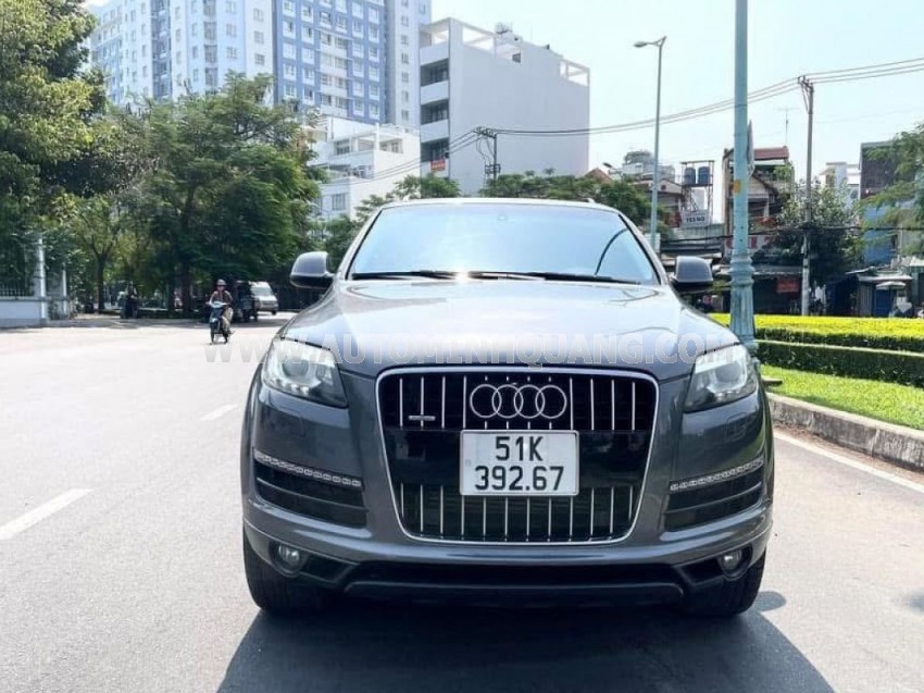 Audi Q7 3.0 AT