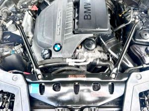 Xe BMW 5 Series 535i GT 2011