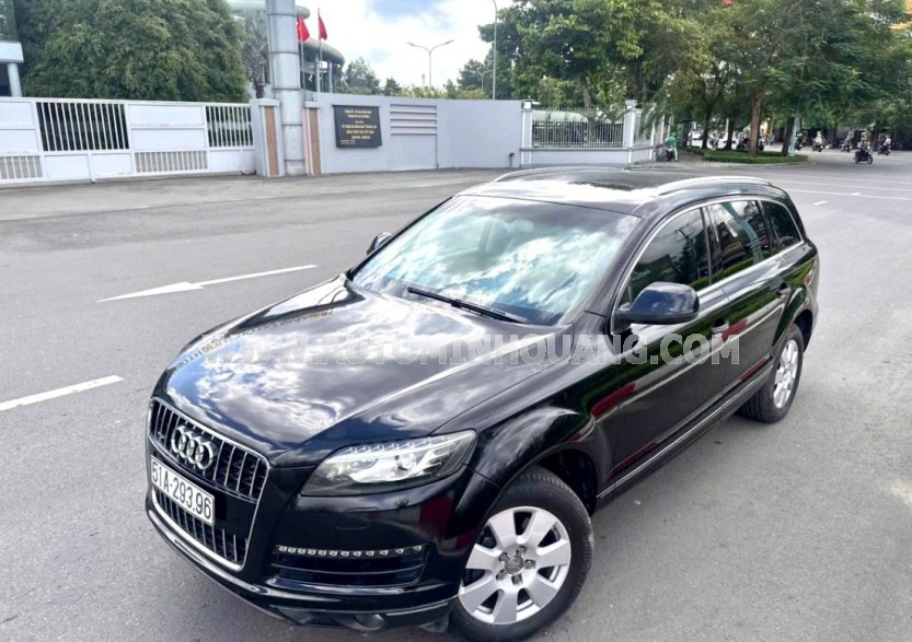 Audi Q7 3.0 AT