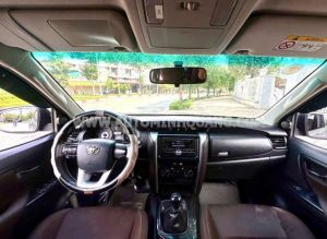 Xe Toyota Fortuner 2.4G 4x2 MT 2017