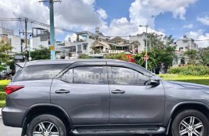 Xe Toyota Fortuner 2.4G 4x2 MT 2017