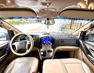 Xe Hyundai Grand Starex 2.4 MT 2011