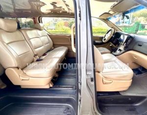 Xe Hyundai Grand Starex 2.4 MT 2011