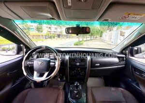 Xe Toyota Fortuner 2.4G 4x2 MT 2017