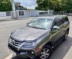 Xe Toyota Fortuner 2.4G 4x2 MT 2017