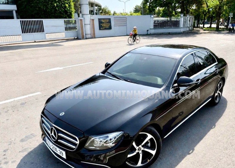 Mercedes Benz E200 Sport
